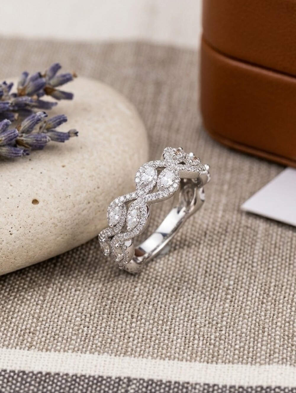 Moissanite 3.0CTW NWT 925 Silver Marquis Band Ring, Size 6
